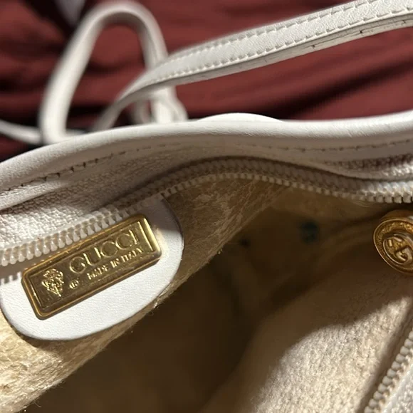 Vintage White Monogram Small Gucci Shoulder Purse - Picture 4 of 7